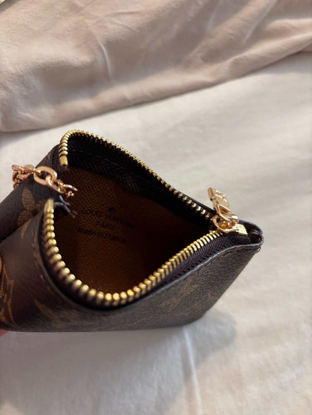 key pouch - Picture 3 of 3
